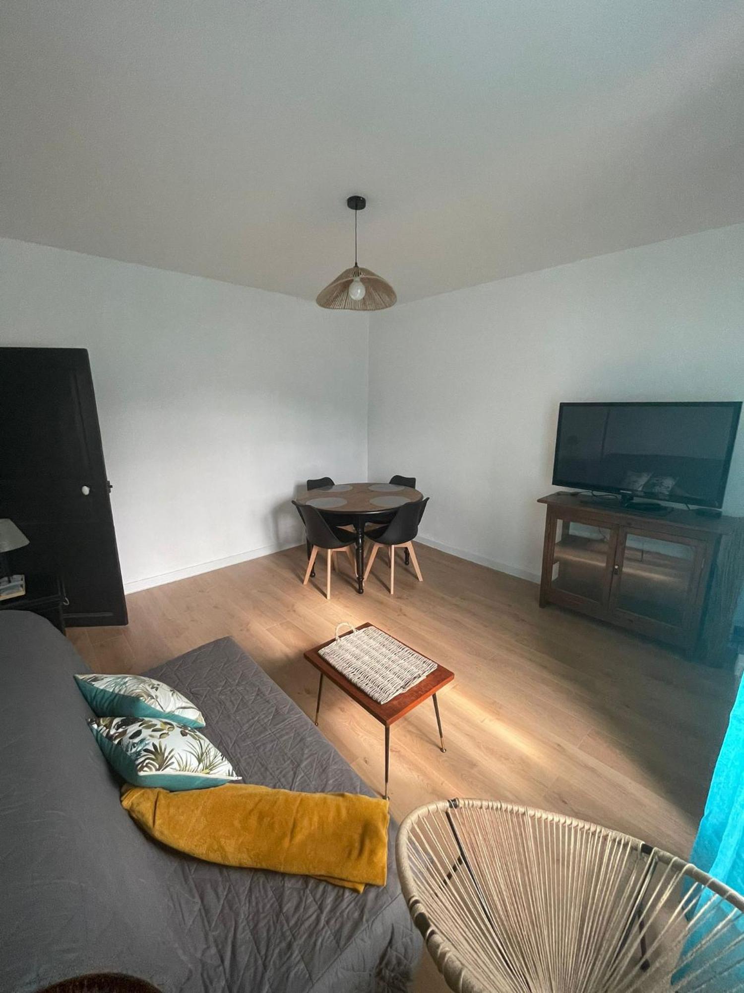 Charmant Appartement Au Paradis Romagnat Exteriér fotografie